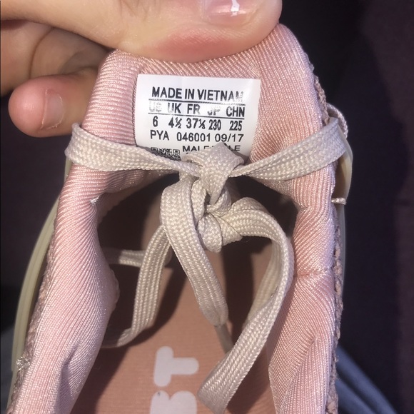 Boost inspired shoes - Picture 3 of 3